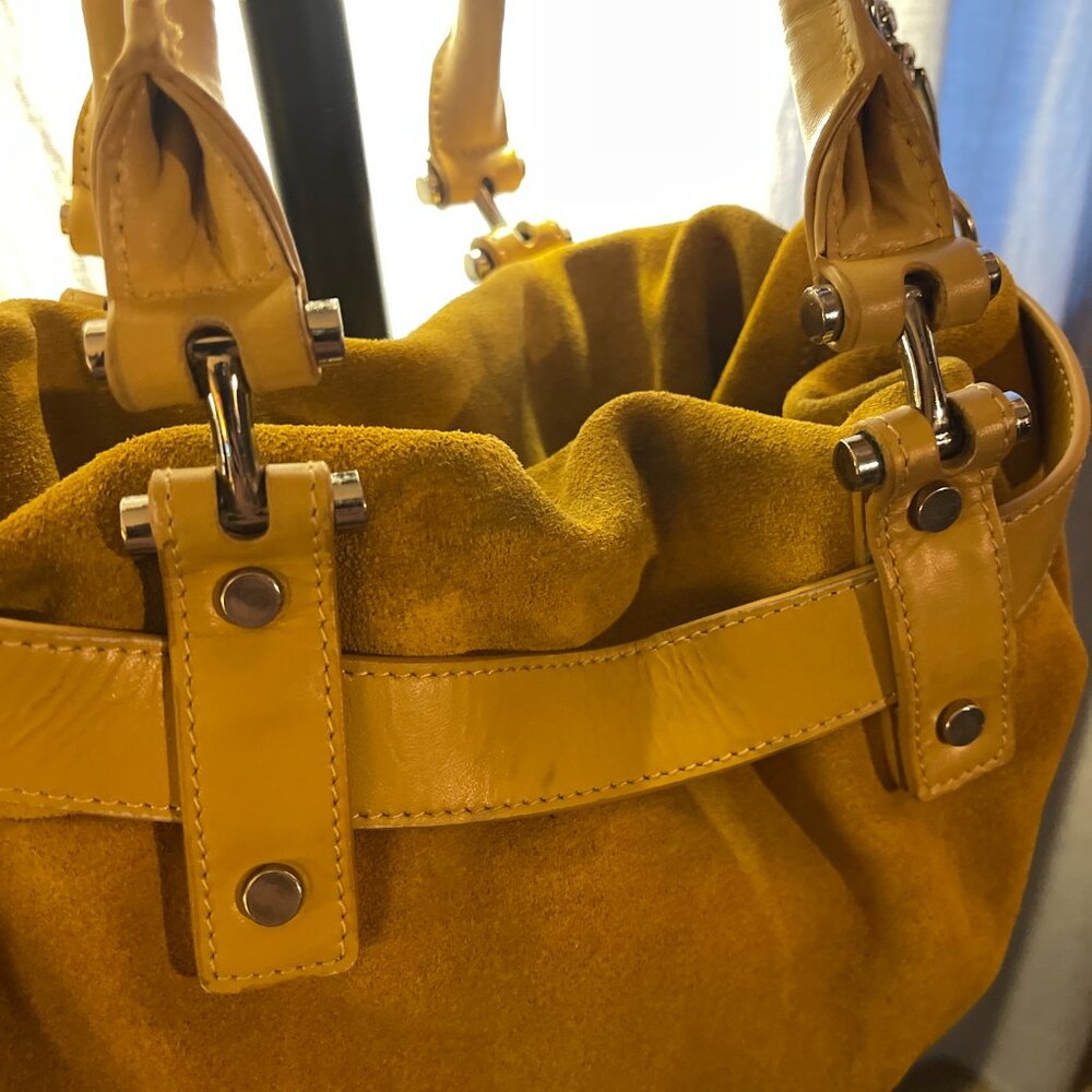 NINE WEST hobo‎ bag golden suede good condition silver hardware medium preppy - Picture 3 of 12